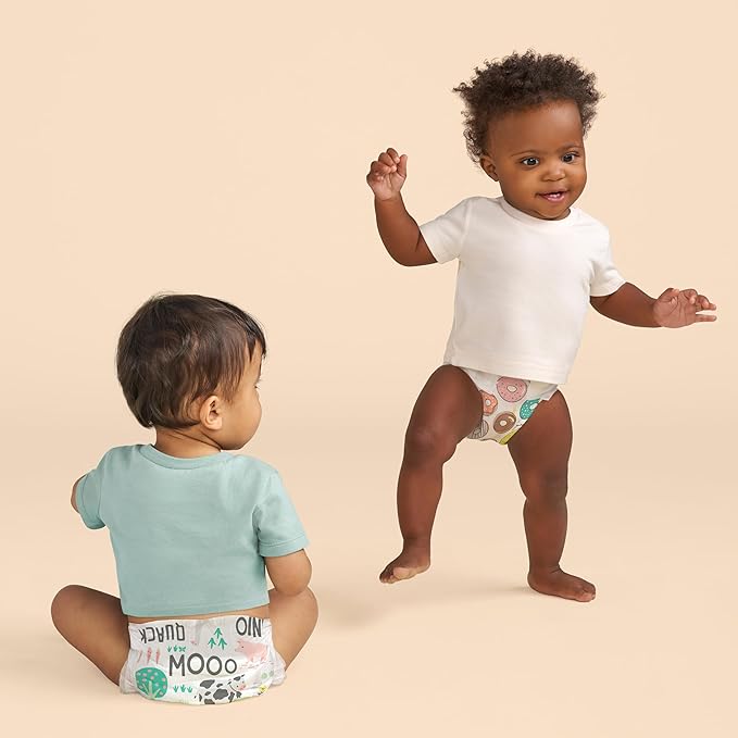 The Honest Company Clean Conscious Diapers for Delicate Skin | Up to 100% Leakproof | Hypoallergenic, Fragrance Free | Gender Neutral | Club Box, Size 3 (16-28 lbs), 62 Count (Prints May Vary)