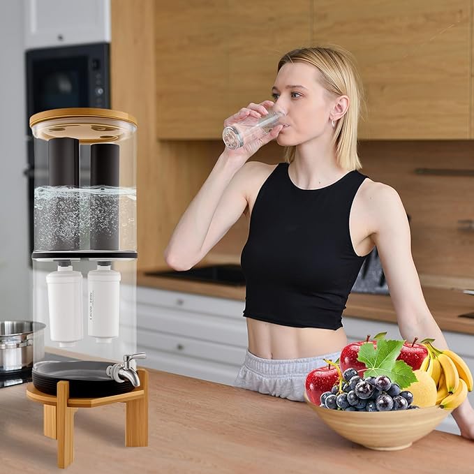 Gravity-Fed Water Filter System, Glass water filter, Glass Countertop Water Filtration Dispenser, with Wooden Stand and 2 Filters, 2.25 Gallon,for Home and Office