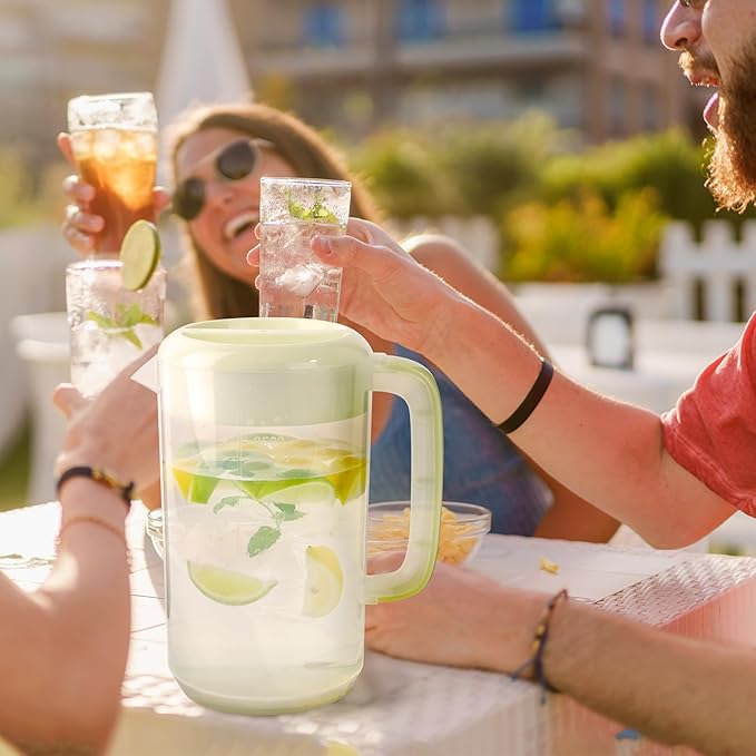 1 Gallon 4 Litre Clear Plastic Pitcher with Lid, 2 Pack Clear Water Pitcher for Cold Drinks, Iced Tea Pitcher for Lemonade, Iced Tea, Milk, Juice, Beverages.
