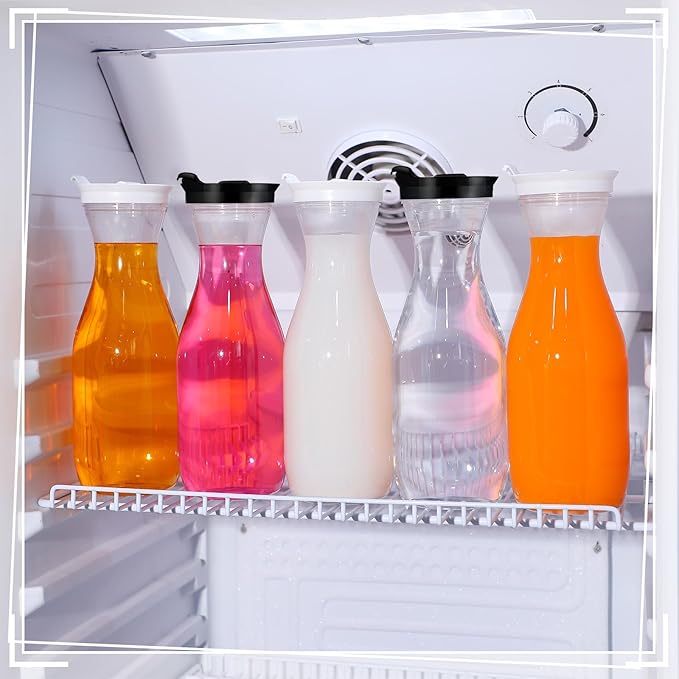Gejoy 6 Pcs Plastic Water Carafe with Lids 32 oz Clear Juice Pitchers for Mimosa Bar Drinks Milk Iced Tea Beverage Containers for Home Restaurant School Fridge, Not Dishwasher Safe (White,Black Cap)