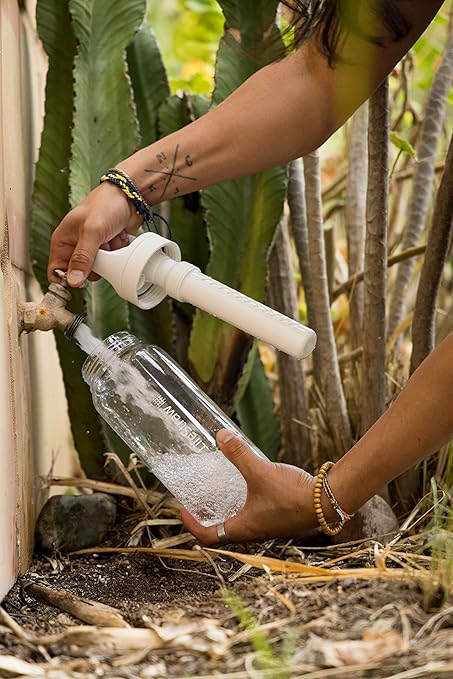 LifeStraw Go Series – BPA-Free Water Filter Bottle for Travel and Everyday use removes Bacteria, parasites and microplastics, Improves Taste, 1L Laguna Teal